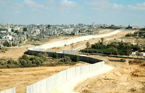 Trois Palestiniens et un Israélien tués ce matin le long de la frontière avec l'Egypte