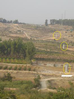 Destruction de la terre agricole Ã  Beit Ommar pour une ligne électrique destinée aux colonies