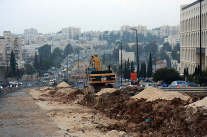 VICTOIRE ! Veolia abandonne le projet de tramway à Jérusalem sous les pressions politiques