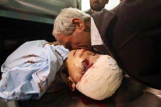 Les troupes israéliennes tuent un jeune palestinien, blessent et arrêtent un autre